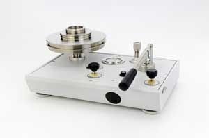 Fluke Pressurements P3031-KPA Deadweight Tester, 0.015% Accuracy